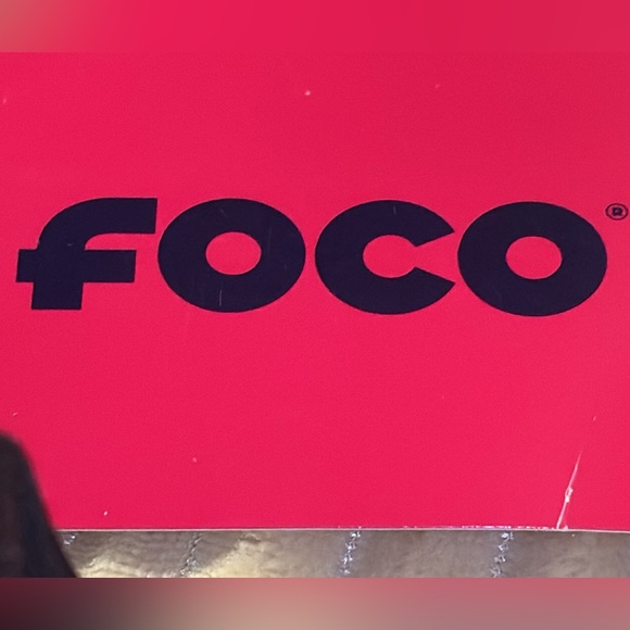 FOCO Men's NFL Team Logo Short Sleeve T-Shirt size Medium Cleveland Brown. - Picture 7 of 13